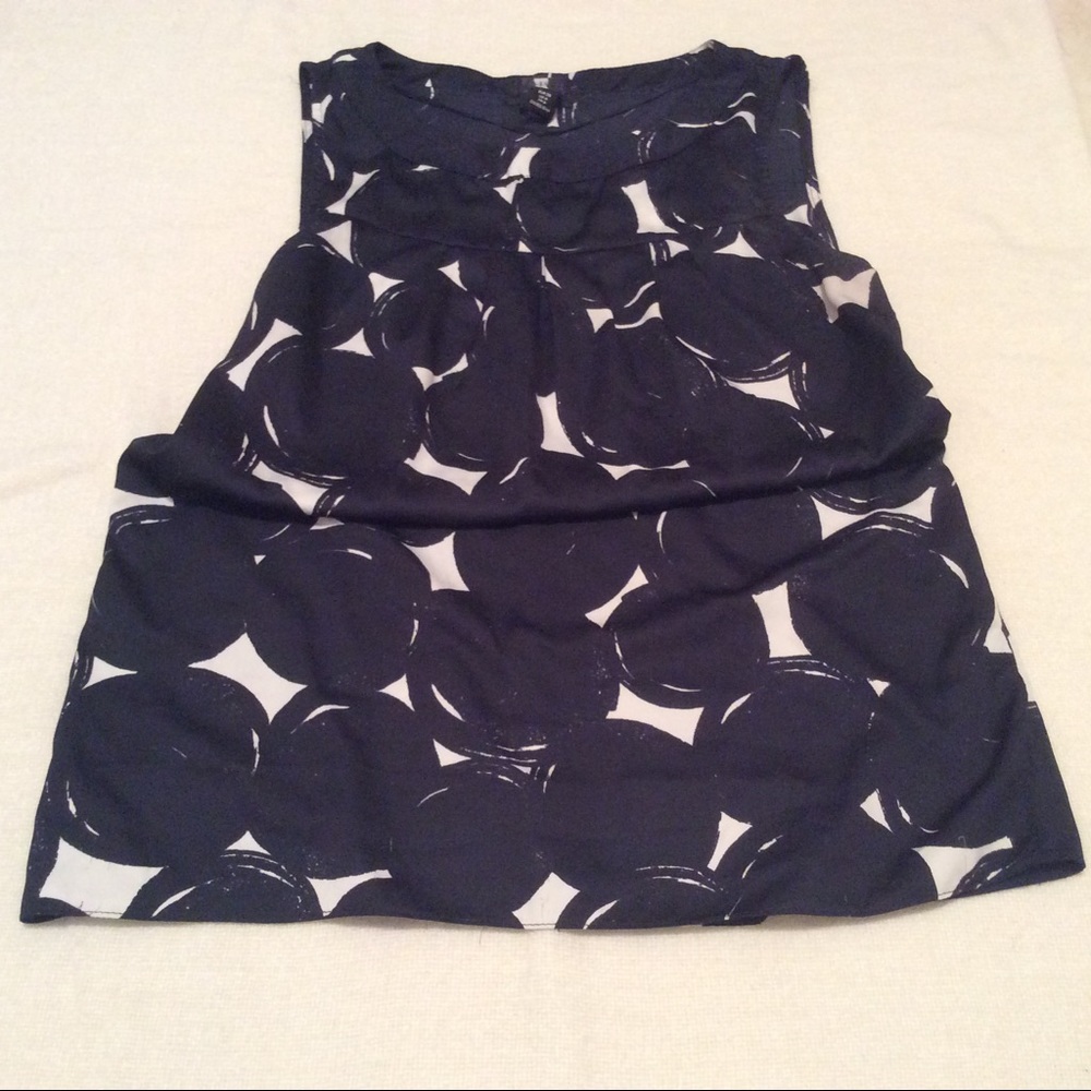 Sleeveless H&M blouse